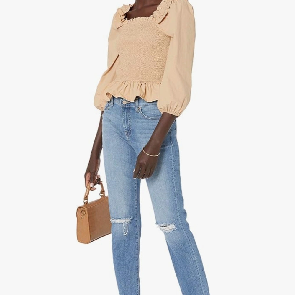 Chic Beige Ruffled Blouse - Picture 5 of 8